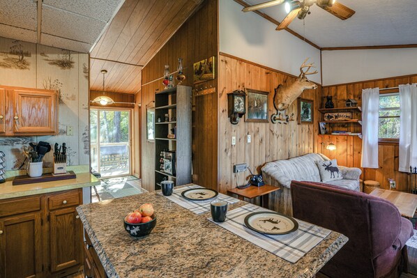 House (1 Bedroom) | Interior - 7 Mi to Main Street: Cabin w/ Deck in Stanley! (Stanley)