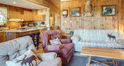 7 Mi to Main Street: Cabin w/ Deck in Stanley!