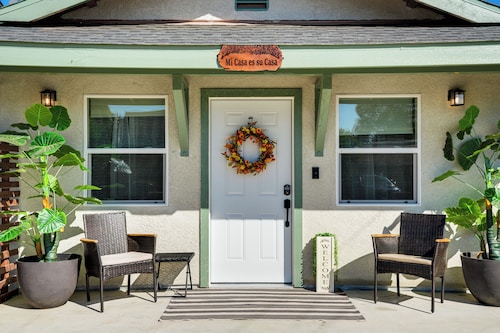 Couples Retreat! Shop, Dine, Explore Dtwn Oakdale