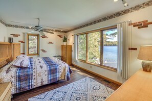 Interior - All-season Adventures! Chicaugon Lakefront Gem (Iron River)