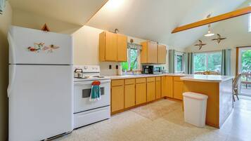 Apartment (0 Bedroom) | Interior