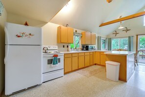 Apartment (0 Bedroom) | Interior