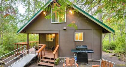 Cozy Hideaway on Key Peninsula w/ Serene Views!