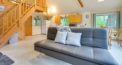 Cozy Hideaway on Key Peninsula w/ Serene Views!