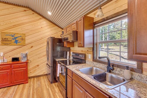 ~ 1 Mi to Lake Greeson & Ramp: 'lazy Bear Cabin'