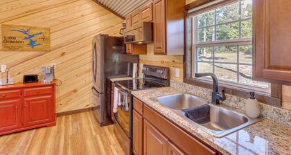 ~ 1 Mi to Lake Greeson & Ramp: 'lazy Bear Cabin'