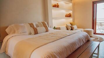 In-room safe, free WiFi