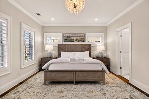 Bureau, fer et planche à repasser, Wi-Fi gratuit, draps fournis