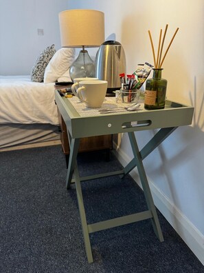 مكواة/لوح كي وواي فاي مجانًا