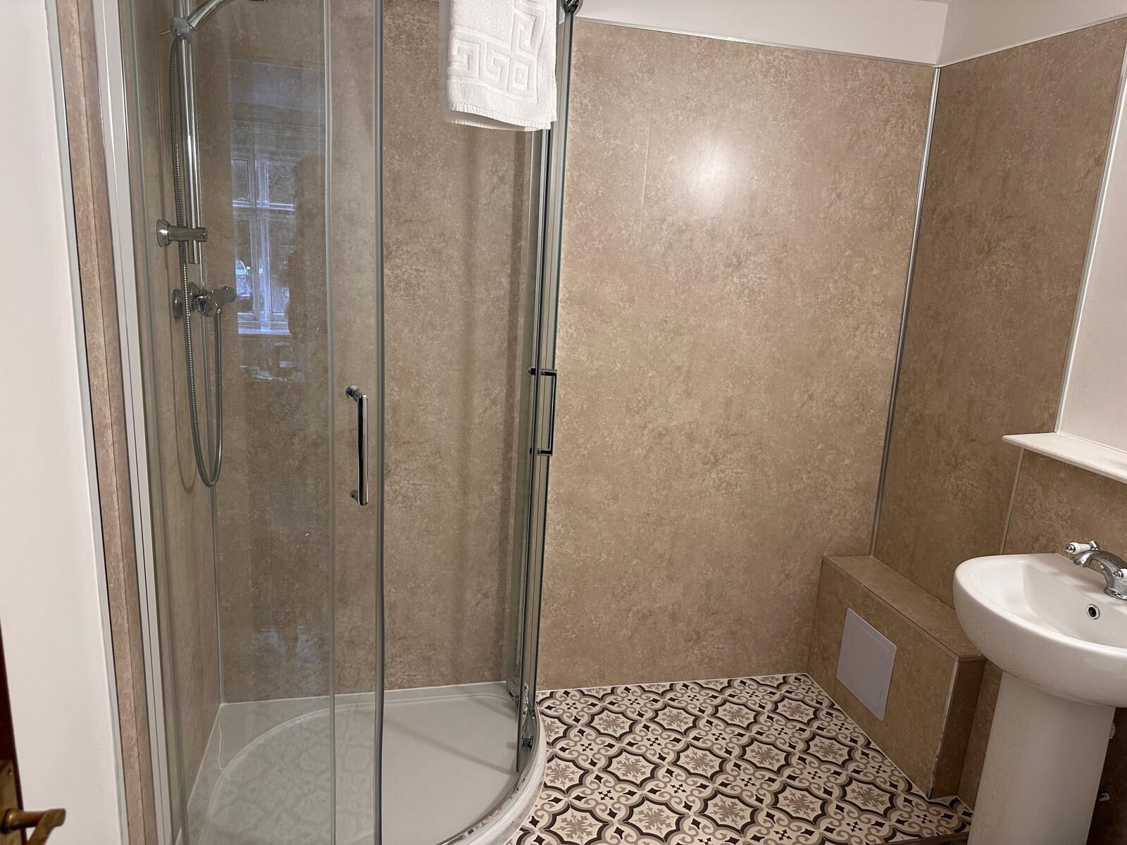 Towels, soap, shampoo, toilet paper