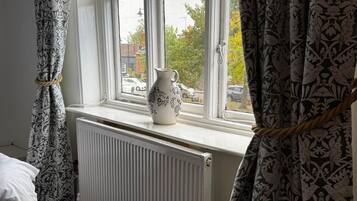 Setrika/meja setrika dan Wi-Fi gratis