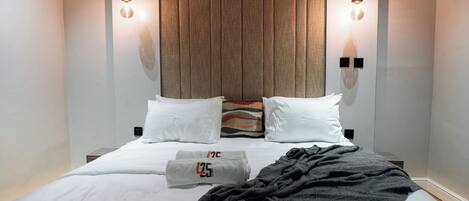 アイロン / アイロン台、WiFi、ベッドシーツ