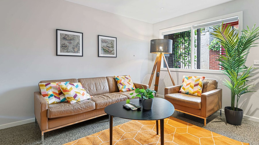 Convenient Bayside Living at the Edge of the City