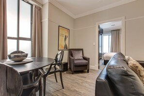 Căn hộ | Phòng khách | Lò sưởi 