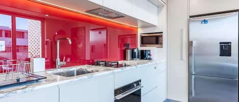 Apartment | Dapur peribadi | Alat memasak/pinggan mangkuk/perkakas dapur