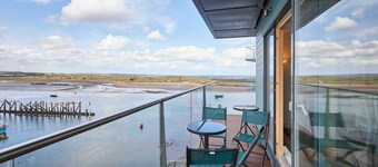 Host & Stay | Becalmed