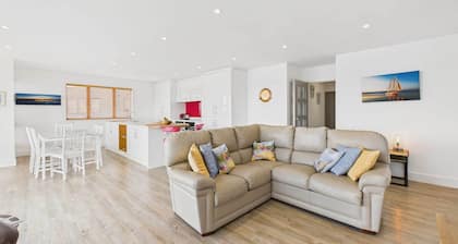 Host & Stay | Becalmed