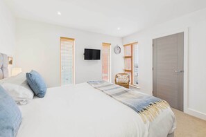 2 bedrooms, iron/ironing board, travel crib, WiFi