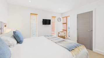 2 makuuhuonetta, silitysrauta/-lauta, vauvan matkasänky, Wi-Fi