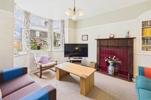 TV, DVD player, offices - Host & Stay | Highgarth (Seahouses)