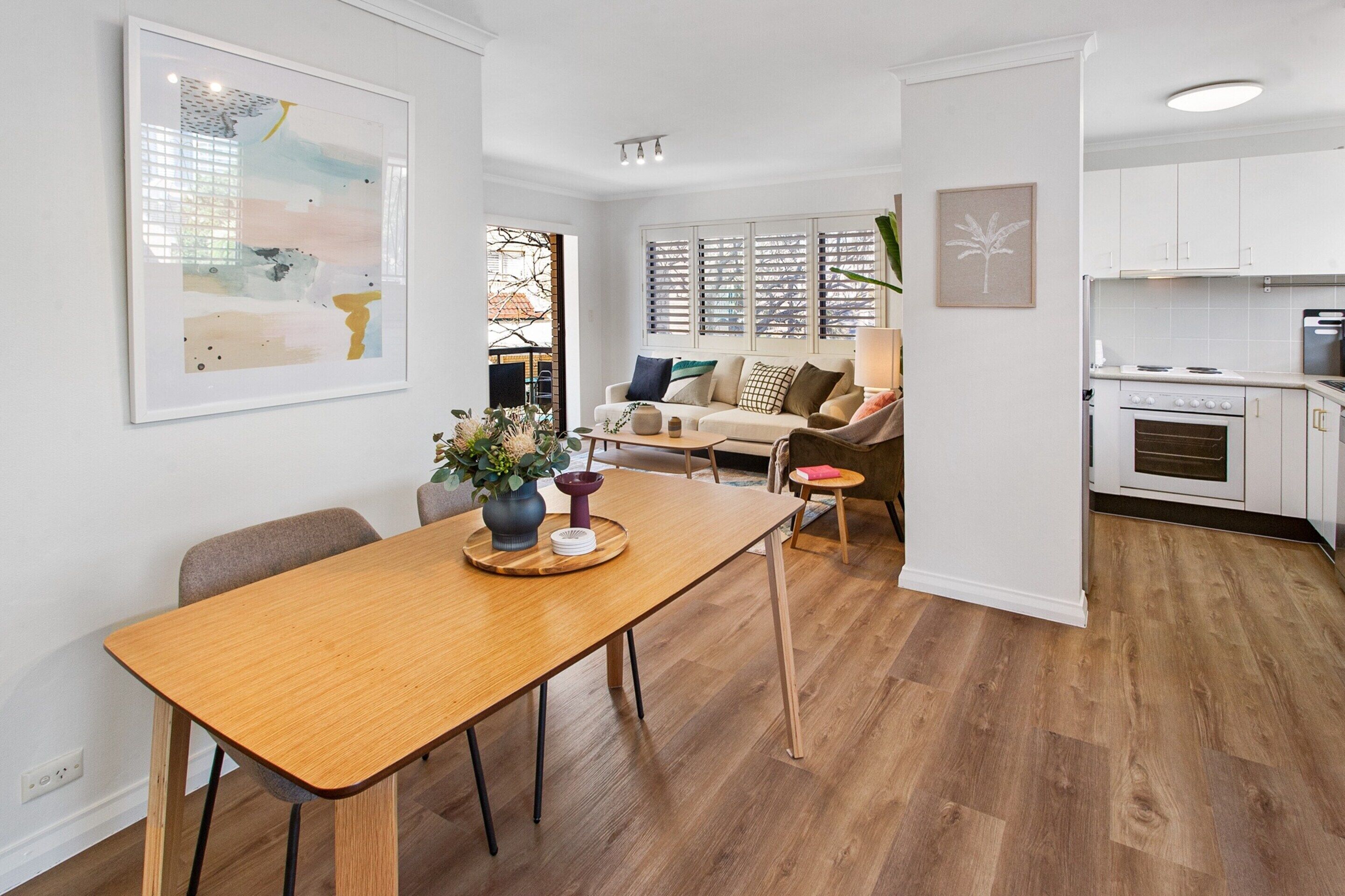 アパー  トメント | リビングルーム