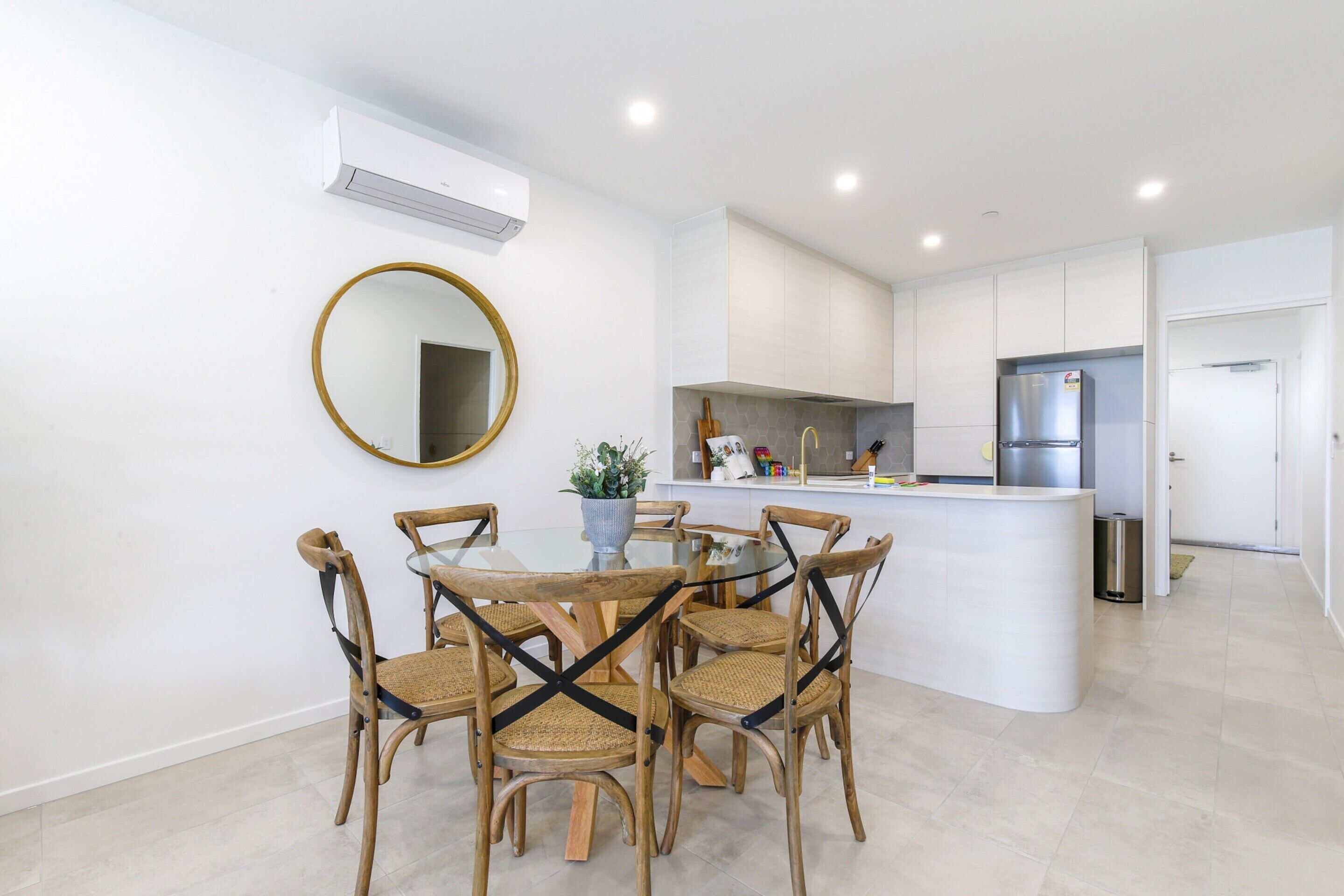 Apartment | Dining