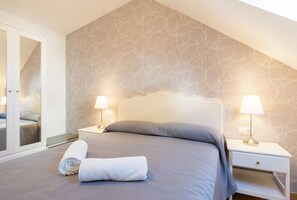 1 bedroom, iron/ironing board, internet, bed sheets
