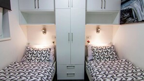 Bügeleisen/Bügelbrett, kostenloses WLAN, Bettwäsche