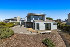 Exterior - Luxury Bodega Bay Retreat: Bodega Harbour, Golf (Bodega Bay)