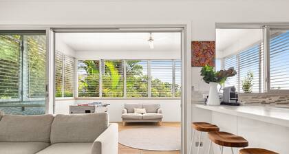 Luxury 2-bed With Ocean Views and Garden