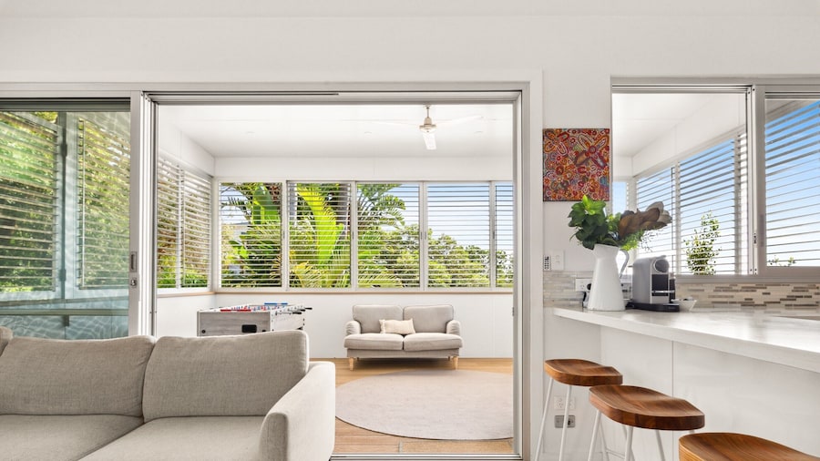 Luxury 2-bed With Ocean Views and Garden