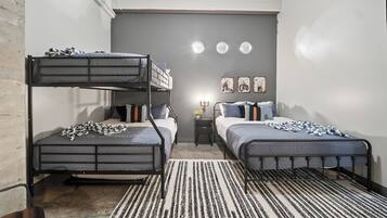 2 bedrooms, desk, iron/ironing board, free WiFi