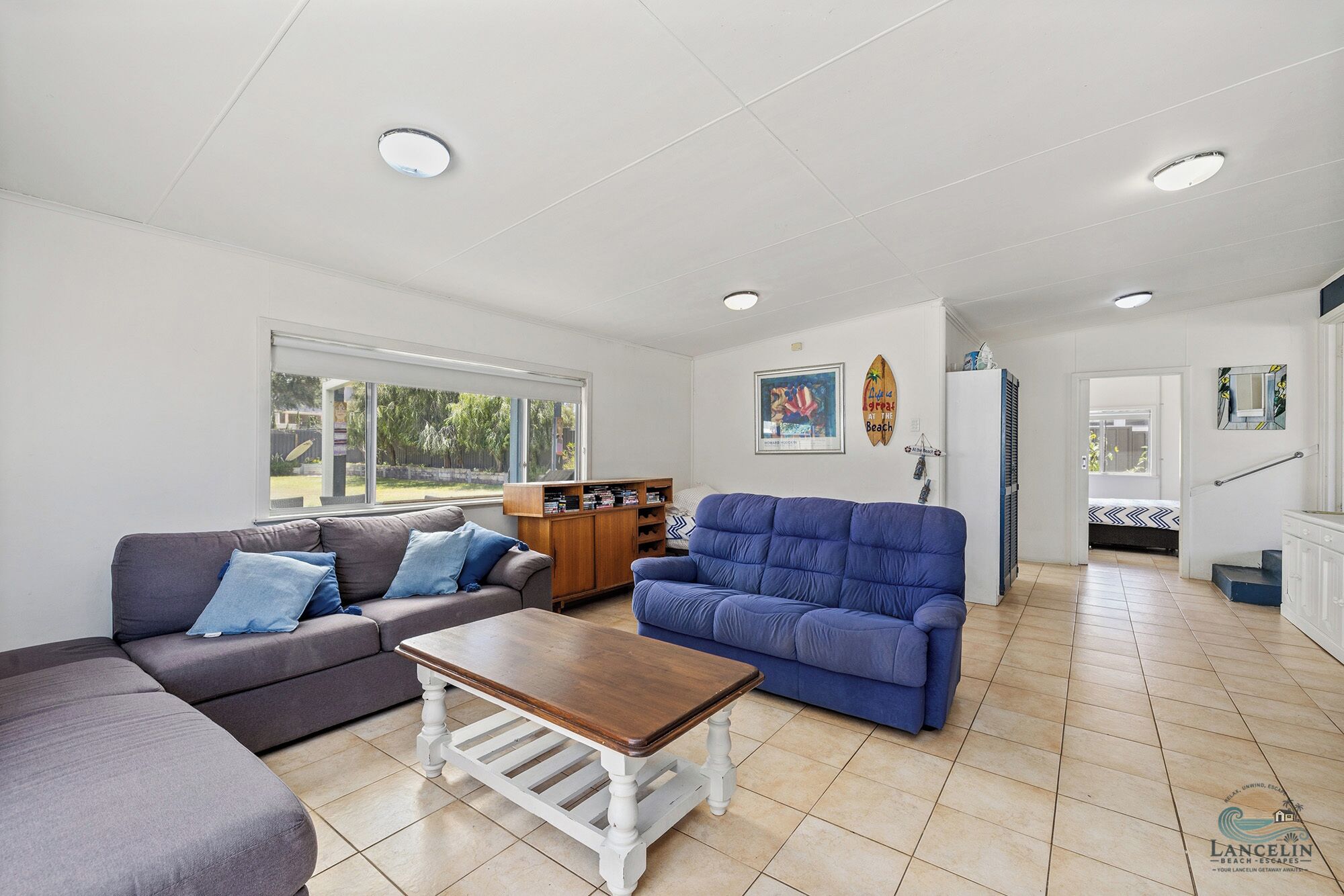 Smart TV, fireplace, DVD player