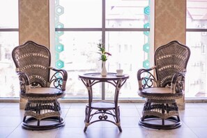 المنشأة من الداخل