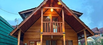 Rahayu Cabin Villa