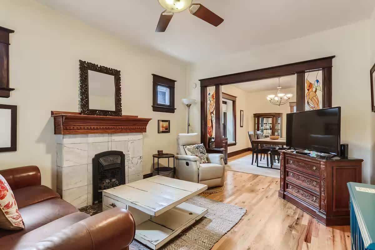 Smart TV, fireplace, offices