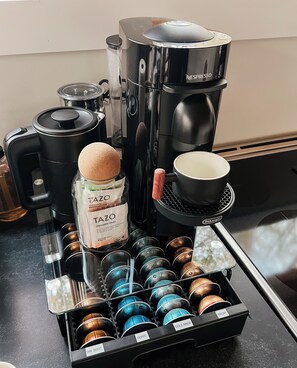 Kaffee und/oder Kaffeemaschine