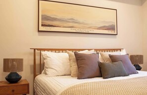 5 bedrooms, desk, iron/ironing board, travel crib - AFTON PEAK • Resort-Style Luxury A-Frame Retreat (Faber)