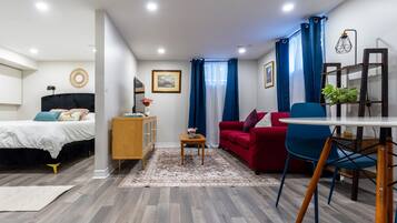 1 sovrum, skrivbord, gratis wi-fi och sängkläder