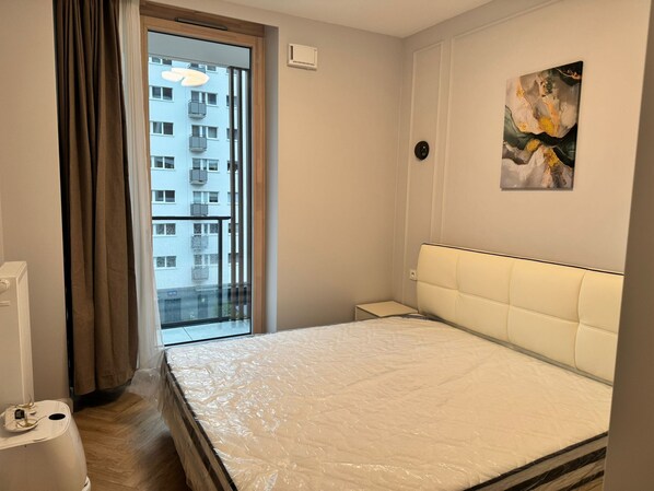 Iron/ironing board, free WiFi