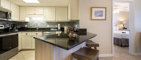 Appart'hôtel, 2 chambres | Cuisine privée | Réfrigérateur, four, cafetière/bouilloire