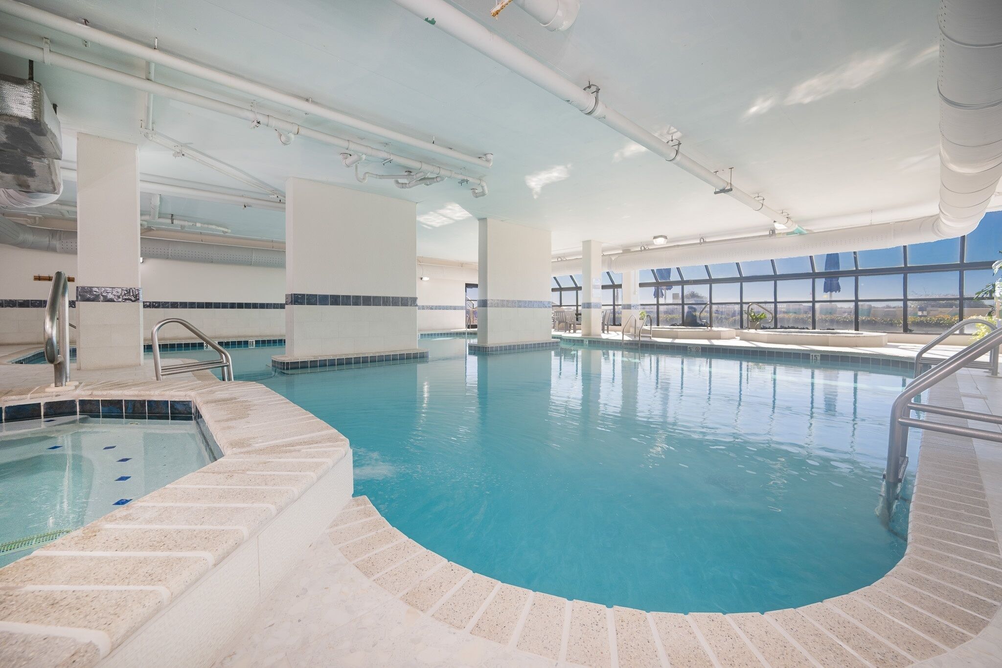 Apartment, 2 Schlafzimmer | Pool | Innenpool, Außenpool