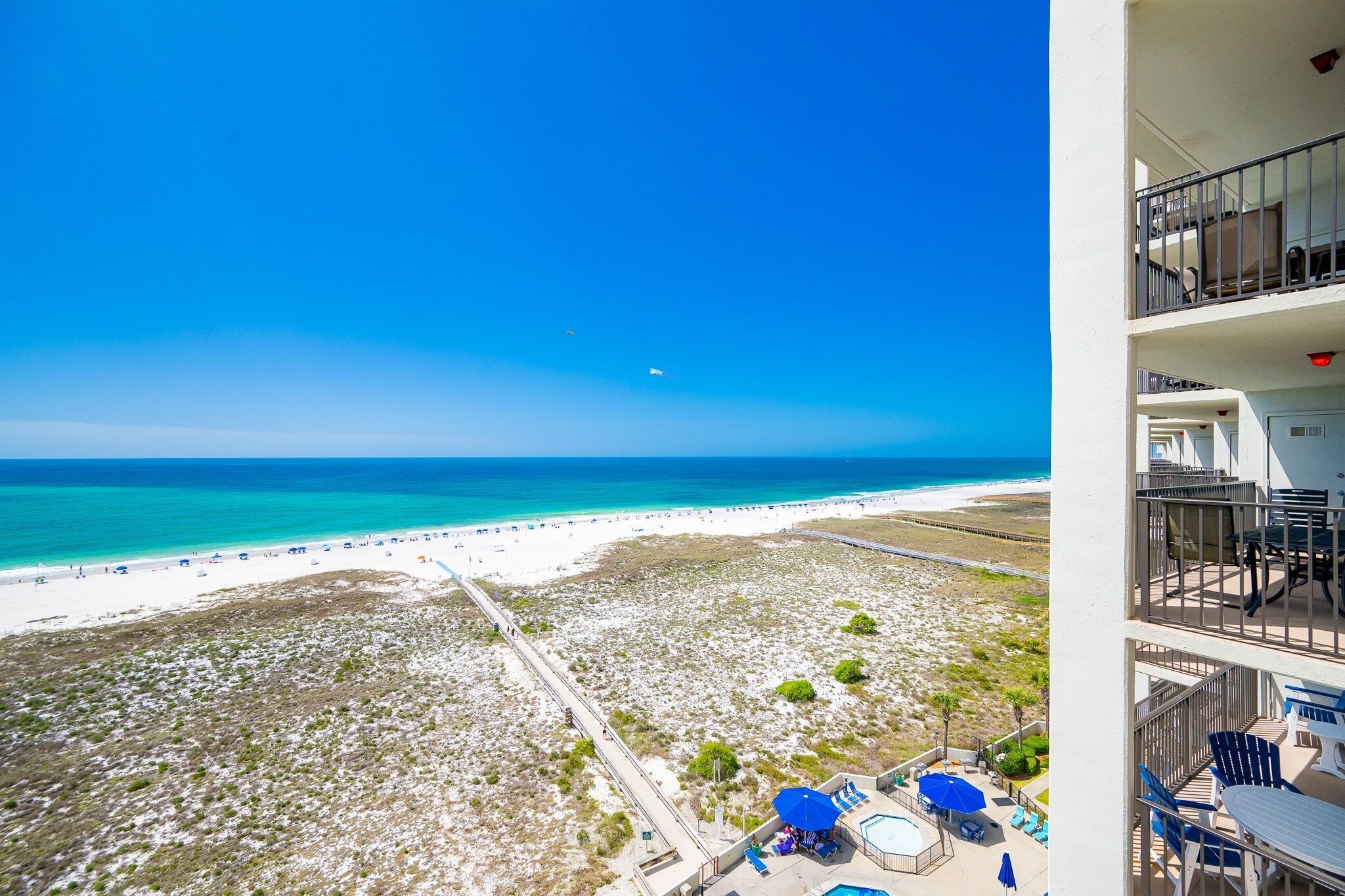 Condo, 2 Bedrooms | Property grounds