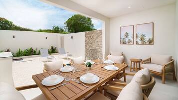 Villa, 3 Bedrooms | Outdoor dining