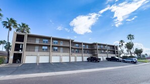 Apartment, 2 Bedrooms | Exterior