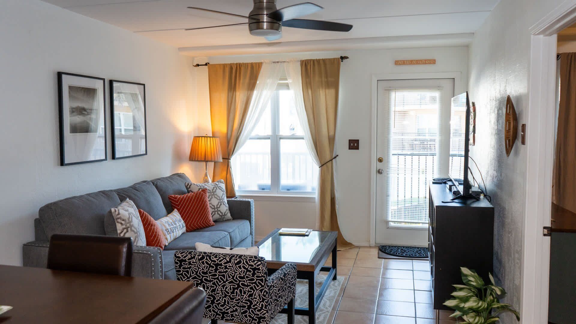 Departamento, 2 habitaciones | Área de sala de estar