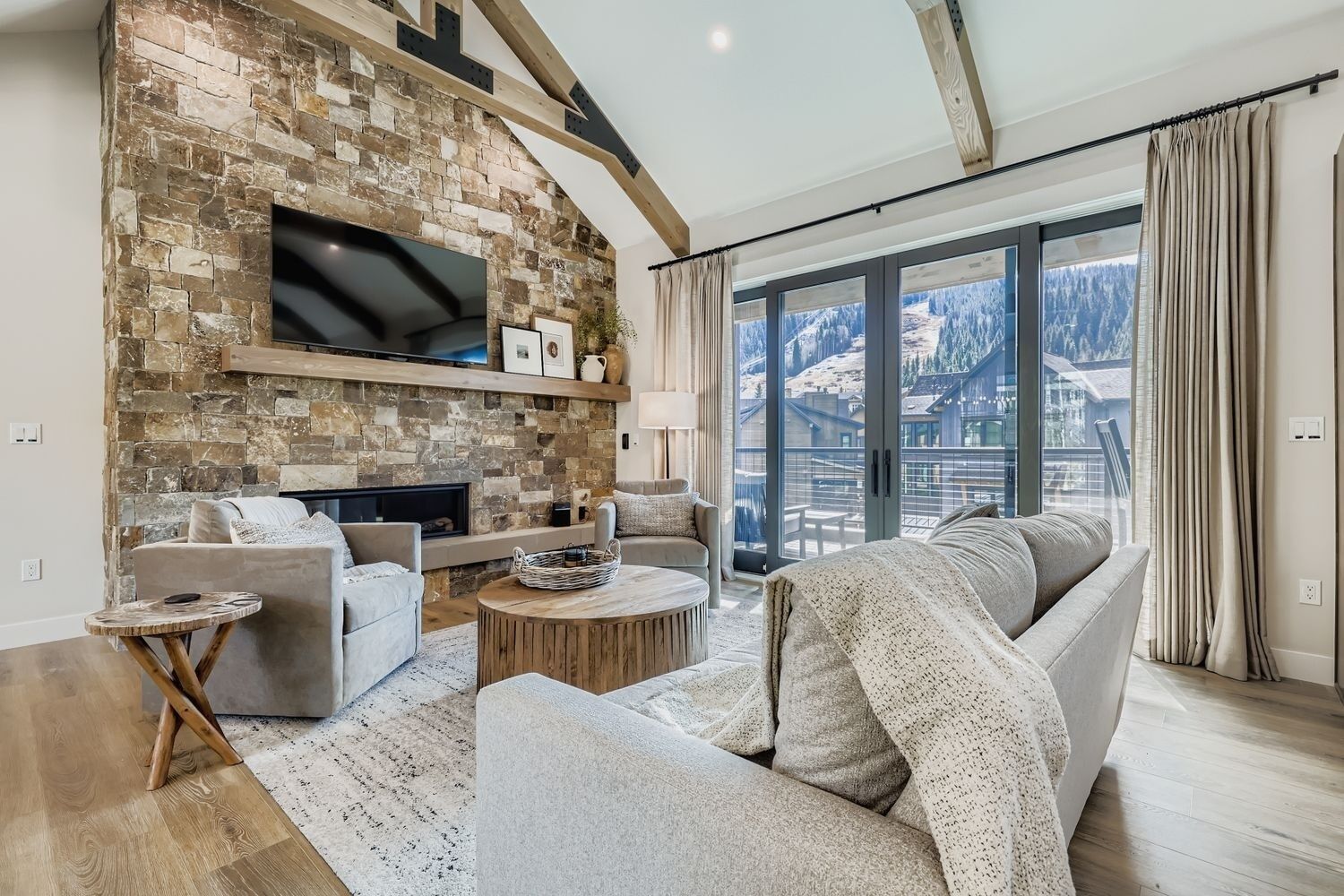 Townhome, 3 Bedrooms | Living area