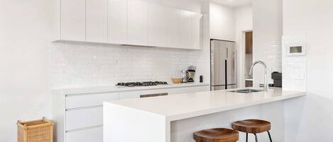 Apartment | Private kitchen | Cookware/dishes/utensils