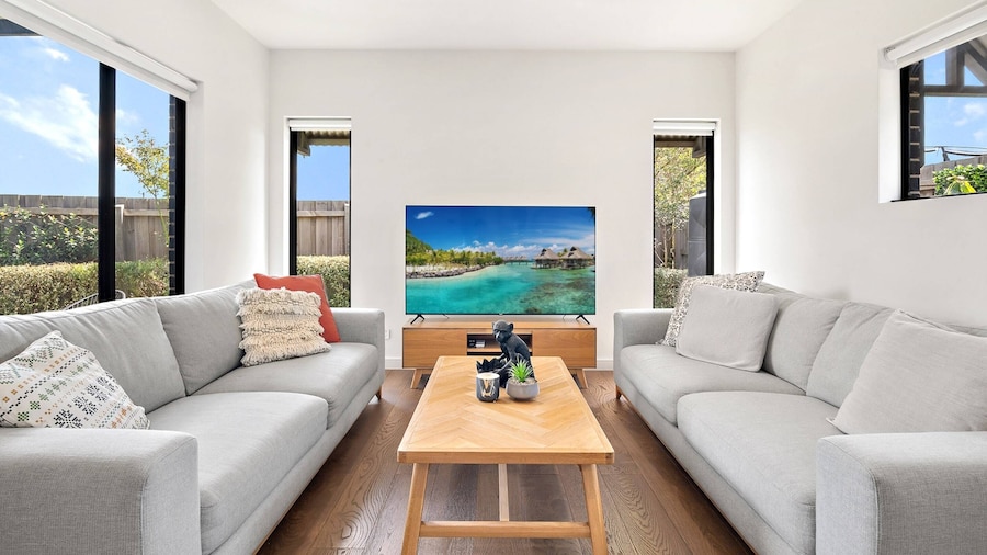 Bright 2-bed Glenroy Home With Courtyard