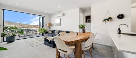 Apartment | Living room